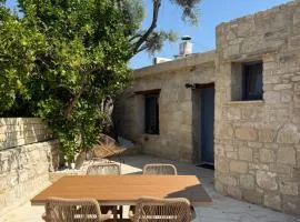 NEW 'I Elea' Village House with Courtyard