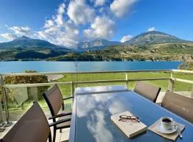 La terrasse au bord du Lac, vue panoramique lac et montagnes , 2 ch, linge et ménage inclus