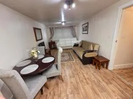 Modern 2BR Apartment Near City Centre & AO Arena