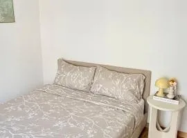 Chambre privée proche du lac et train