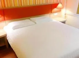 Home Inn-Qingdao Chongqing Zhong Road Licang Walking Street