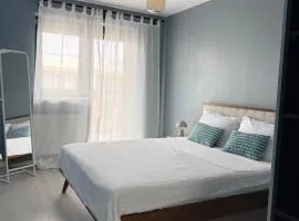 Blue Oasis Apartment - Hils Brauner