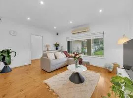 Whispering Grace 6BR and Granny Flat
