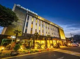 Cheonjiyeon Crystal Hotel