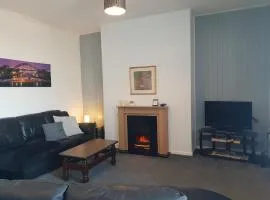Lovely 2 bed apartment, 5 mins into Newcastle - Sleeps 6