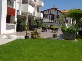 Hôtel Résidence Bergara, hôtel à Souraïde