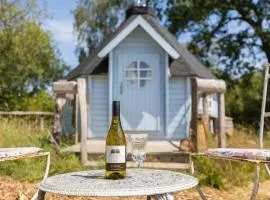 Spectacular Glamping Cabin in the Woods-Cotswolds - Pass the Keys