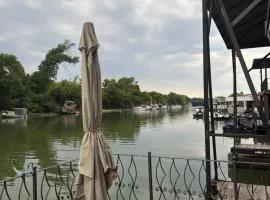 Vasilisa Luxury River House