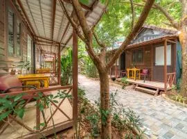 Anna Riverside Bungalow Vientiane
