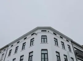 SAFIR HOUSE Group Accommodation up to 12 guests