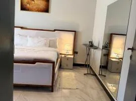 Cozy 1br Apt in the centre of Kisaasi with AC and views