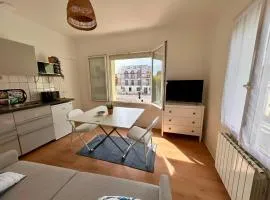 studio lumineux à 2 pas de la plage avec parking privé