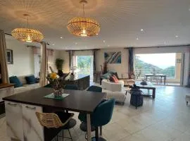 Villa avec vues exceptionnelles à 2 minutes de la plage