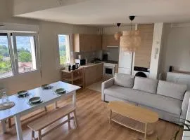 Quiet apartment with a sea view