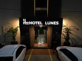 Hotel Lunes