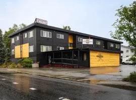 Highliner Suites Hotel
