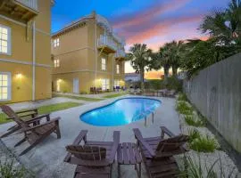 Summer Special, Lux 4BR House Sleeps 12, Pool, Elevator, King bed