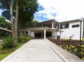 The Glens Tagaytay