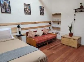 KANTIQ House