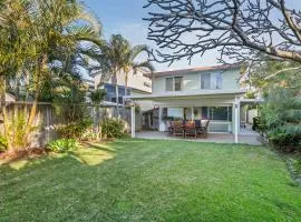 Sunny Bayside Escape in Lota