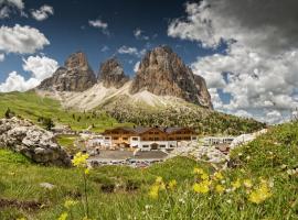 Passo Sella Dolomiti Mountain Resort, hotel near Furnes-Seceda, Selva di Val Gardena