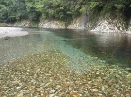 Aoi-Yane Traditional Japanese House in Kumano Kodo Nakahechi