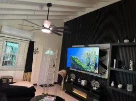 Paradise Harbour Tropical Luxury Retreat Fully AC