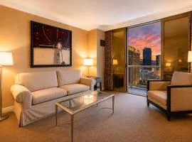 The Signature at MGM Grand, Luxury Balcony Suite, Strip View
