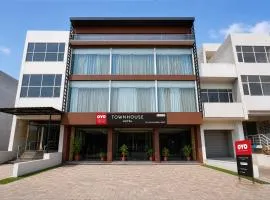 Super Townhouse by OYO Old Kalka Ambala Road Formerly Viraj inn