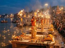 Hotel Ganga Ashoka-Stay By The Ganges At Triveni Ghat
