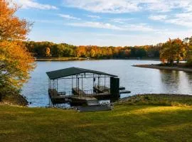 Lakefront - Private Dock - Fishing & Swimming