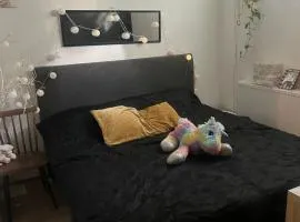 Kolmio lähellä palveluita