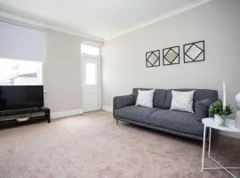 Vacant Nests Charming 2BR house Coastal Wifi