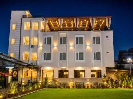 Hotel Bhairav Bagh -100 Mtr from Celebration Mall