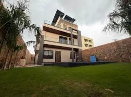 Raj Kapoor Farm House