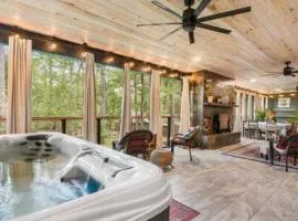 Downtown and Beach accessible Hot Tub Firepit