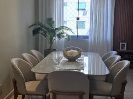 Apartamento Moderno, Piscina, Churrasqueira e Garagem