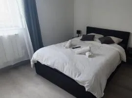 Appartement BREST en RDC - Entrée autonome - Immeuble sécurisé - Box Internet
