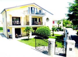 Apartments Danex Aida, Hotel in Umag