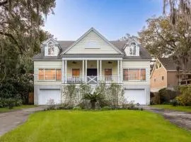 Rockaway Beach - Luxury St Simons Island Rental with Private Pool Near Pier Village