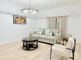 Spacious 4BR 2BA Retreat in Port Charlotte