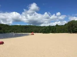 Bois Rond du Lac Simon SPA Acces au Lac Foyer