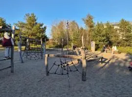 Melnragė, Molo g