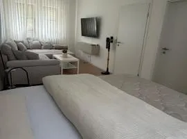 studio apartment Fully furnished