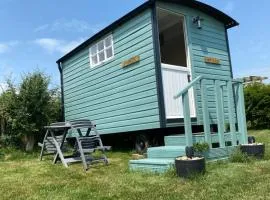 Hut 4 Ewe