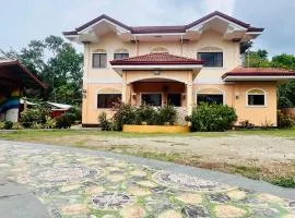 Chateau La Princesa rooms with garden, Bar & billiard