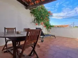 Casa do Terraço by Madrabica