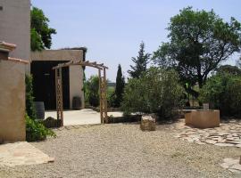 Casa Rural La Navarra, cheap hotel in Villarrobledo