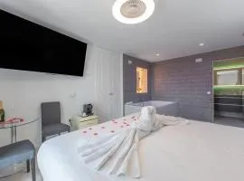 CASA BANDERAS SPA & Gestión CAMINITO DEL REY
