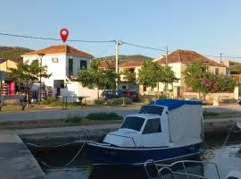 Seaside holiday house Vinisce, Trogir - 12066